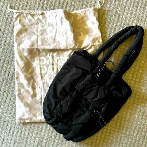 Dangne Dover Puffer Tote/Backpack in Black